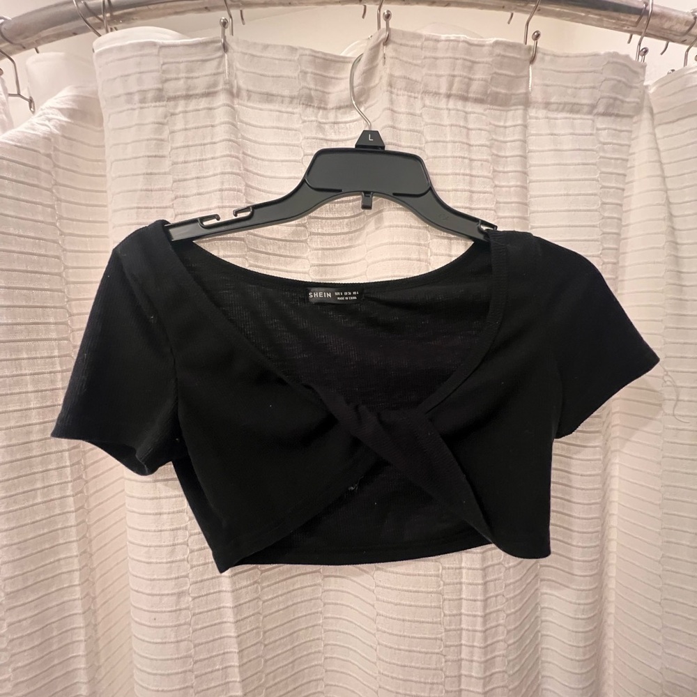 Shein Black Cropped Top